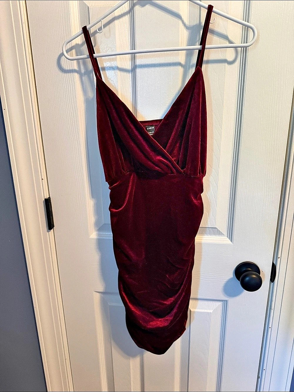 SHEIN Petite Ruched Velvet Bodycon Dress Burgundy XS